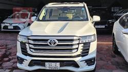 تۆیۆتا لاند کروزەر